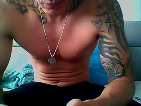 Snapshot of Skater29xx2 chatting on February 26, 6:00 pm Skater29xx2 online show from February 26, 6:00 pm