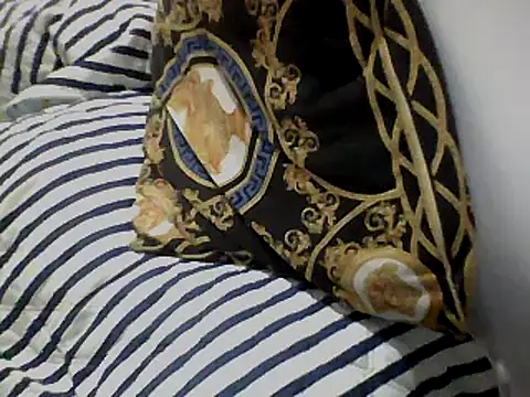 Snapshot of Skater29xx2 chatting on March 12, 11:22 pm Skater29xx2 online show from March 12, 11:22 pm