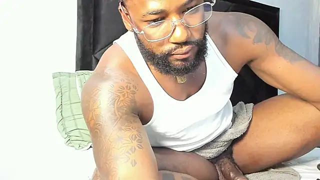 Snapshot of Dancelwashington chatting on February 10, 8:31 pm Dancelwashington online show from February 10, 8:31 pm