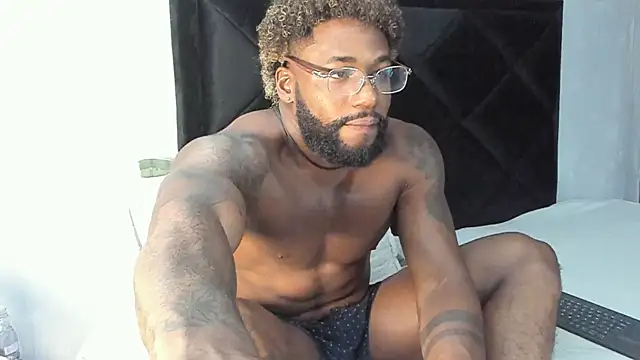 Snapshot of Dancelwashington chatting on February 14, 8:48 pm Dancelwashington online show from February 14, 8:48 pm