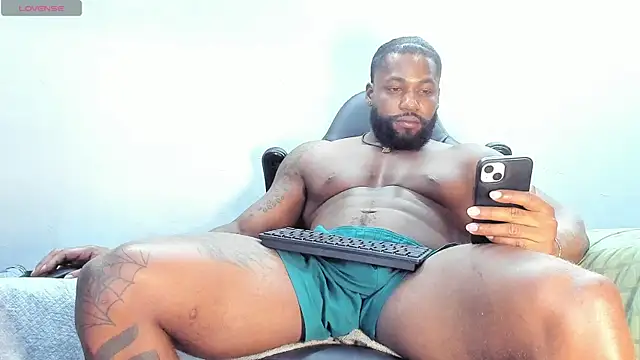 Snapshot of Dancelwashington chatting on October 6, 11:02 pm Dancelwashington online show from October 6, 11:02 pm