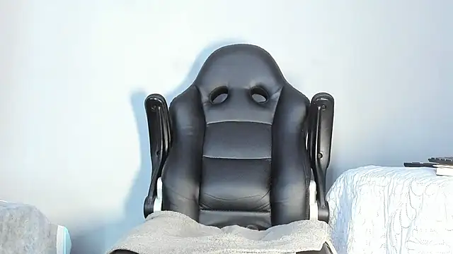 Snapshot of Dancelwashington chatting on October 25, 8:03 pm Dancelwashington online show from October 25, 8:03 pm