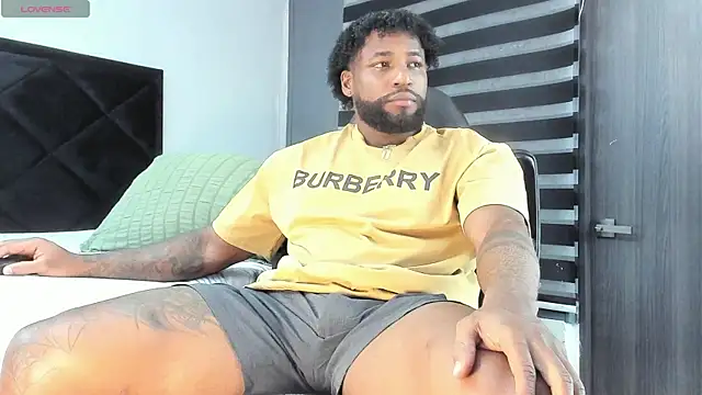 Snapshot of Dancelwashington chatting on November 26, 9:05 pm Dancelwashington online show from November 26, 9:05 pm