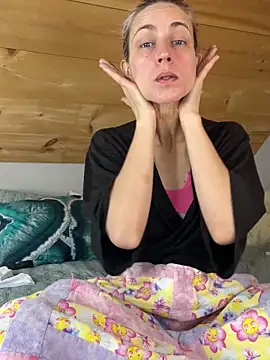 DanaeJustine online show from March 11, 12:39 pm