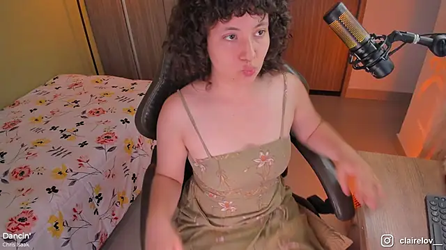 orchide  online show from January 10, 10:47 pm