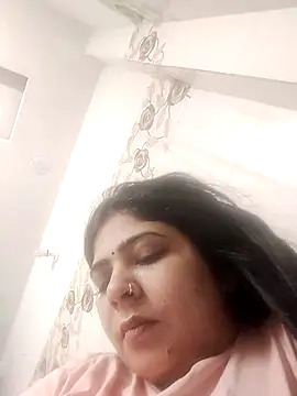 Snapshot of Husnpari20 chatting on February 19, 12:00 pm Husnpari20 online show from February 19, 12:00 pm