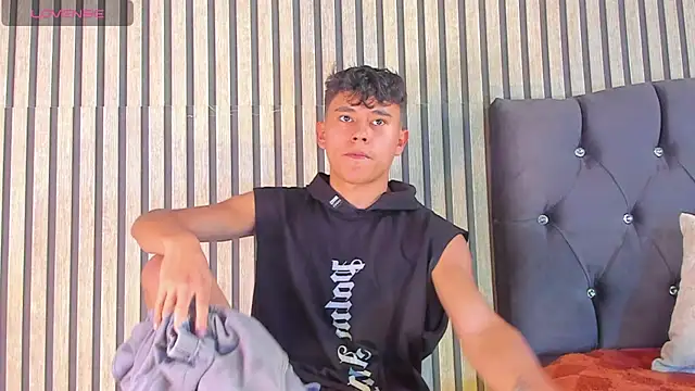 Angel esteban fx online show from June 6, 6:01 pm