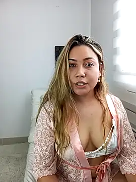 Lufer doll online show from March 1, 7:59 pm