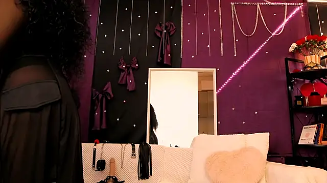 Wicked Hilde online show from September 18, 6:59 am