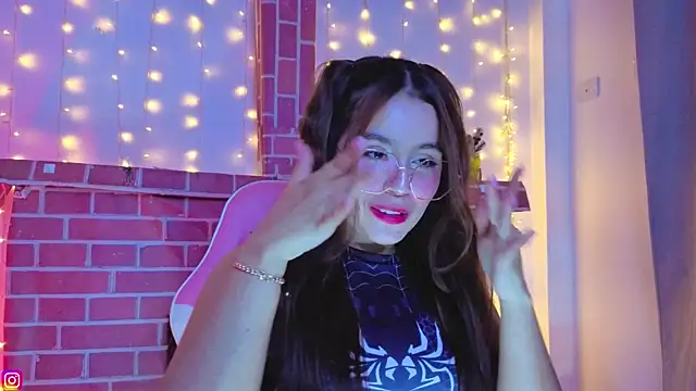 Juanelopez1 online show from February 28, 3:18 am