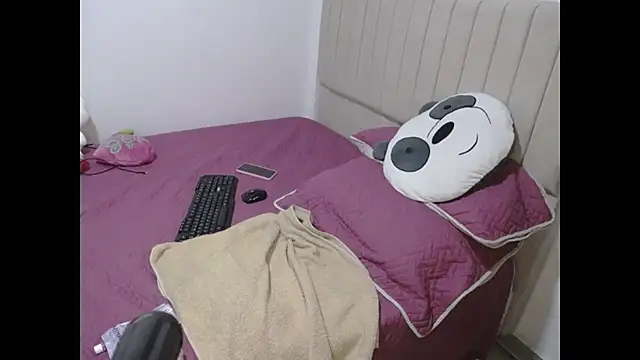 Stepmom slut 50 online show from September 13, 9:25 pm