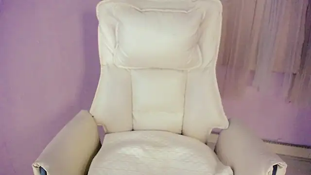   18Angel   online show from November 13, 7:24 pm