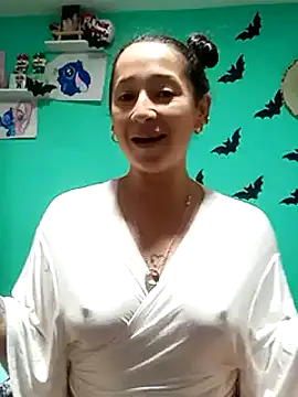 emilypoppy3 online show from February 18, 3:43 pm