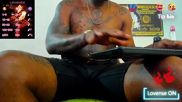 Snapshot of wotton_17 chatting on October 23, 6:50 pm wotton 17 online show from October 23, 6:50 pm