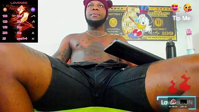 Snapshot of wotton_17 chatting on November 5, 5:35 pm wotton 17 online show from November 5, 5:35 pm