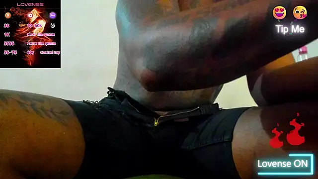 Snapshot of wotton_17 chatting on November 25, 3:06 am wotton 17 online show from November 25, 3:06 am