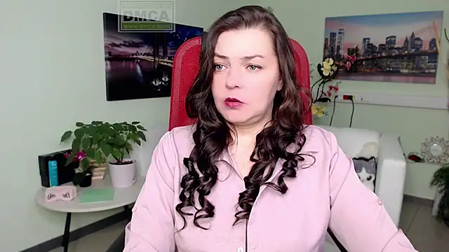 Snapshot of Lily_flower7 chatting on November 7, 8:14 am Lily flower7 online show from November 7, 8:14 am