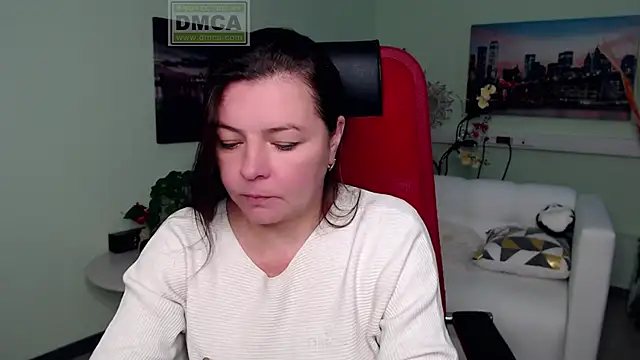 Snapshot of Lily_flower7 chatting on November 18, 4:39 am Lily flower7 online show from November 18, 4:39 am