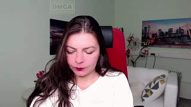 Snapshot of Lily_flower7 chatting on December 3, 5:26 am Lily flower7 online show from December 3, 5:26 am