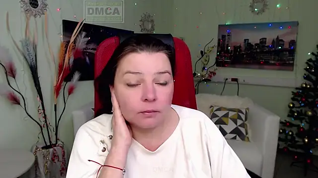 Snapshot of Lily_flower7 chatting on December 16, 6:07 am Lily flower7 online show from December 16, 6:07 am