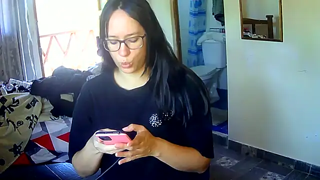 brittanycheeks online show from January 22, 4:33 pm