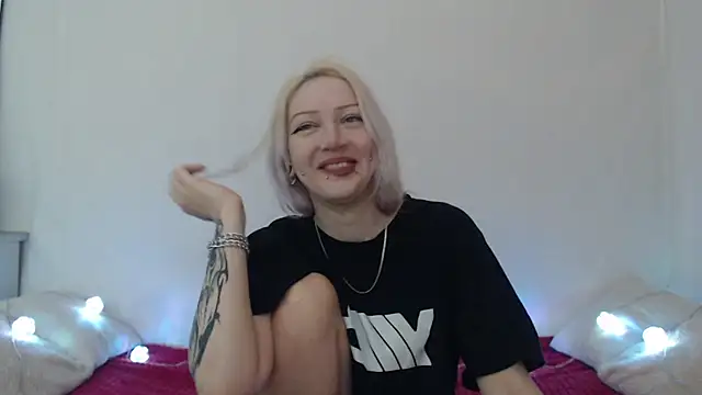 Snapshot of Emily_hardcore chatting on July 15, 10:37 pm Emily hardcore online show from July 15, 10:37 pm