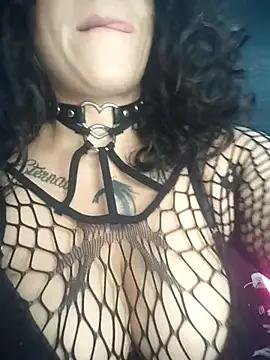 Snapshot of curvy_cutie chatting on March 2, 3:48 pm curvy cutie online show from March 2, 3:48 pm