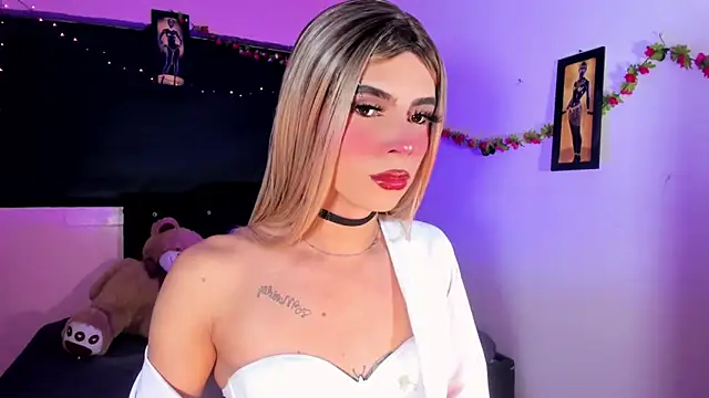 rosedewitt online show from February 26, 10:58 am