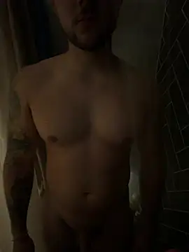 Snapshot of tjuodziauskas chatting on March 3, 3:29 pm tjuodziauskas online show from March 3, 3:29 pm