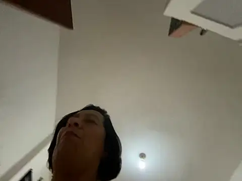 sweeviolet online show from February 26, 2:38 pm