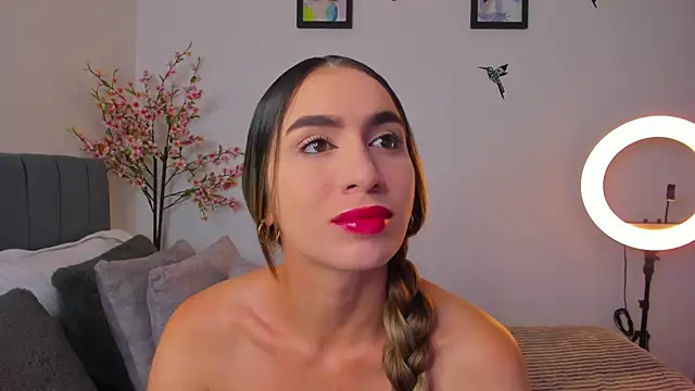 im sarah34 online show from February 13, 6:30 am