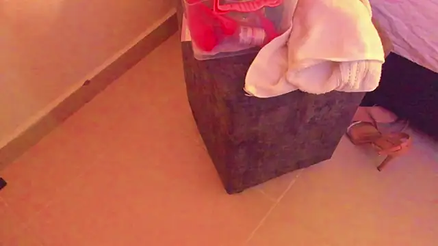 im sarah34 online show from February 17, 1:36 am