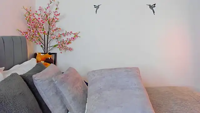 im sarah34 online show from February 28, 5:26 am