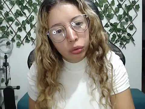 jeiana4u online show from May 11, 4:18 am