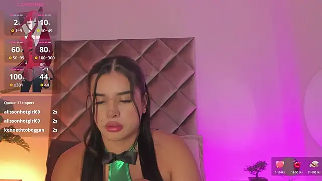 kaylarossi online show from October 5, 7:50 am