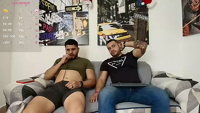 Snapshot of hott_dicks chatting on December 27, 1:39 pm hott dicks online show from December 27, 1:39 pm