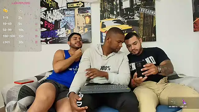 Snapshot of hott_dicks chatting on December 31, 1:41 pm hott dicks online show from December 31, 1:41 pm