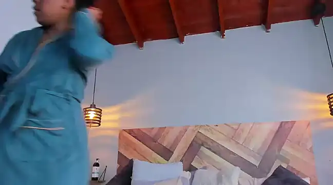 EmmilyBrant online show from February 22, 6:08 pm