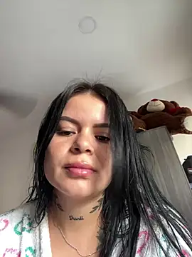 Snapshot of ivanna_rivera chatting on December 26, 1:43 pm ivanna rivera online show from December 26, 1:43 pm