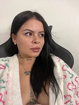 Snapshot of ivanna_rivera chatting on January 19, 10:17 pm ivanna rivera online show from January 19, 10:17 pm