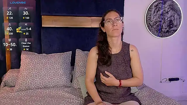 Snapshot of Andromeda-jade chatting on March 2, 5:23 am Andromeda-jade online show from March 2, 5:23 am