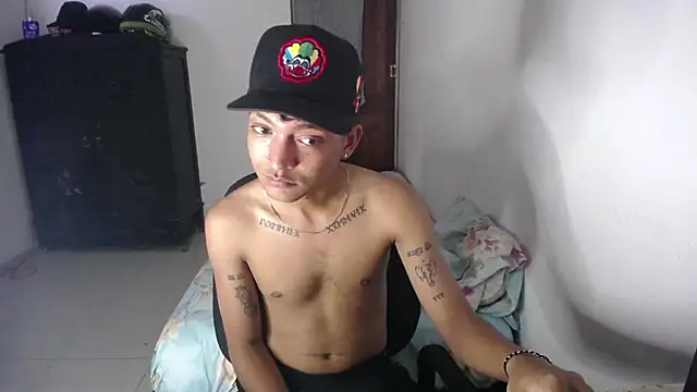 Snapshot of Sxntisaul__ chatting on February 6, 5:51 pm Sxntisaul online show from February 6, 5:51 pm