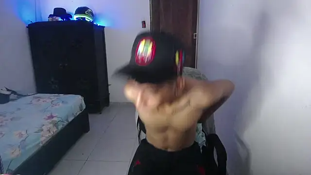 Snapshot of Sxntisaul__ chatting on February 7, 4:03 pm Sxntisaul online show from February 7, 4:03 pm