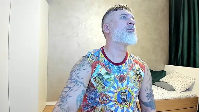 Snapshot of BlowMyXXL chatting on January 8, 7:13 pm BlowMyXXL online show from January 8, 7:13 pm