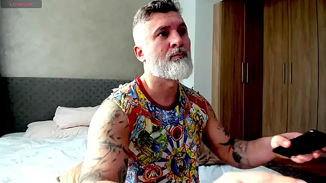 Snapshot of BlowMyXXL chatting on February 19, 12:44 pm BlowMyXXL online show from February 19, 12:44 pm