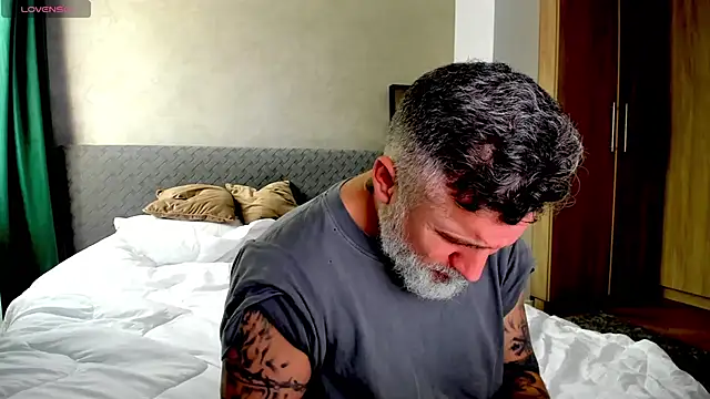 Snapshot of BlowMyXXL chatting on February 20, 1:51 pm BlowMyXXL online show from February 20, 1:51 pm