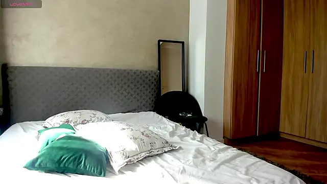 Snapshot of BlowMyXXL chatting on March 20, 11:38 am BlowMyXXL online show from March 20, 11:38 am