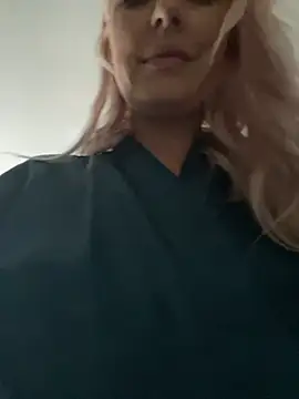 MerlinDave online show from December 28, 1:39 am