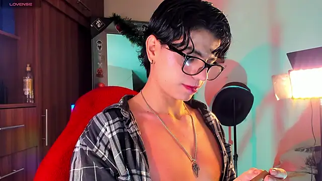 marckalexis online show from February 14, 12:51 am