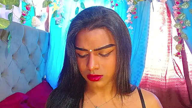 Karly coffe online show from April 12, 3:28 pm